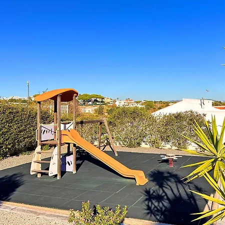 Hébergement de vacances Balaia Poolside House With Sea View By Becherish